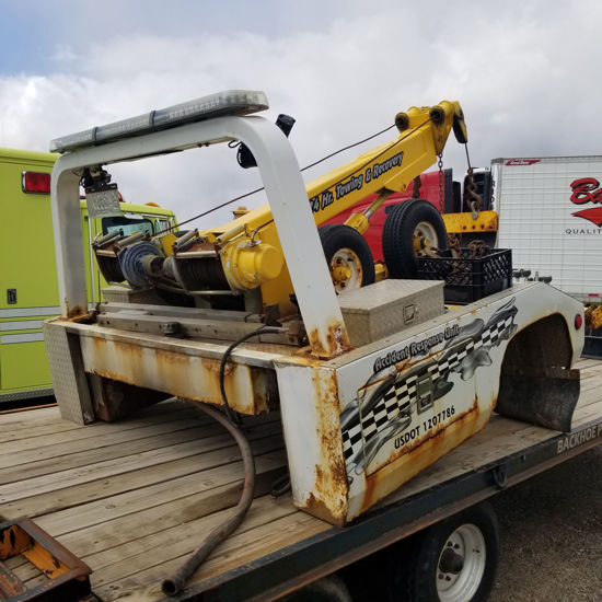 Zip's Used Truck Marketplace Light Duty Wreckers Chevron 408/410