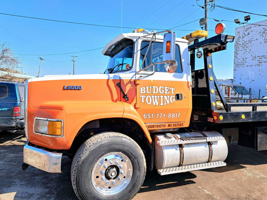 Zip's Used Truck Marketplace | 1996 Ford L9000 28ft Century