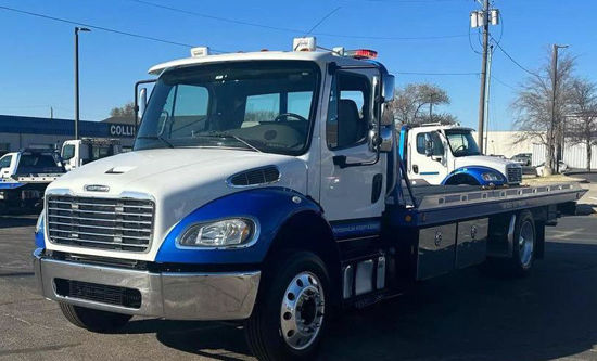 Zip's Used Truck Marketplace | 2020 Freightliner M106 21ft Steel Miller ...